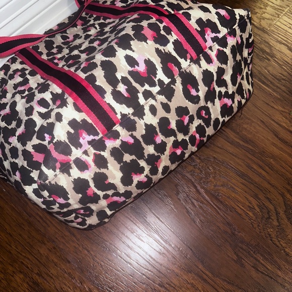 Victoria's Secret Leopard Print Weekender Overnight Bag - Picture 4 of 6